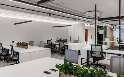 進(jìn)深大的辦公室如何設(shè)計可以明亮光感