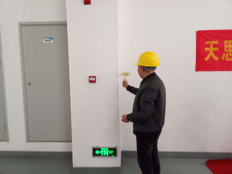 <a href=http://m.programante.com/gccf/ target=_blank class=infotextkey>合肥廠房裝修</a>