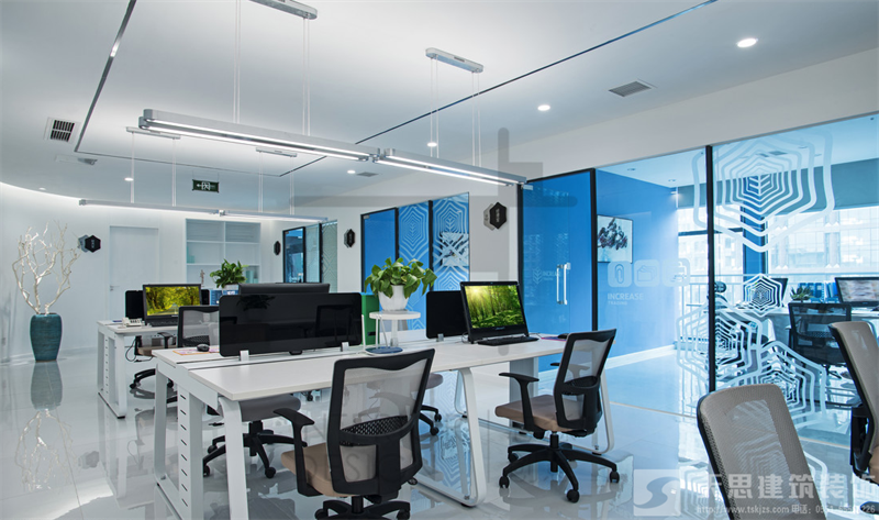 <a href=http://m.programante.com/ target=_blank class=infotextkey>合肥辦公室裝修</a>中裝修重點(diǎn)應(yīng)該放在哪個(gè)地方呢