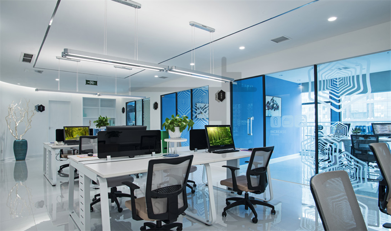 <a href=http://m.programante.com/ target=_blank class=infotextkey>合肥辦公室裝修</a>怎樣實(shí)現(xiàn)和諧的布局設(shè)計(jì)清爽自然